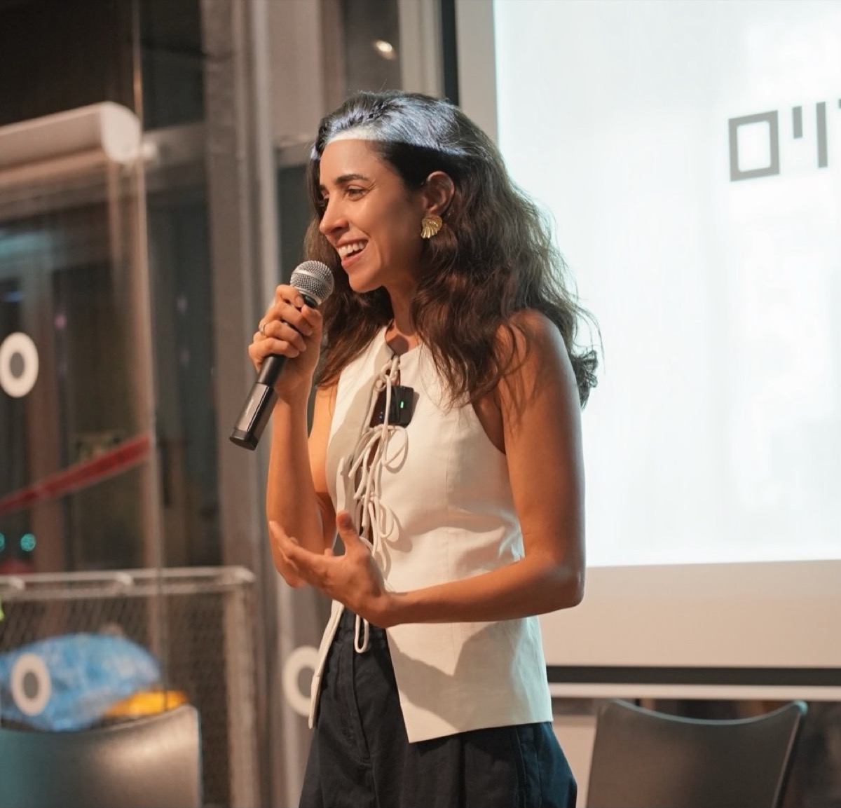 קטי גבעוני מרצה